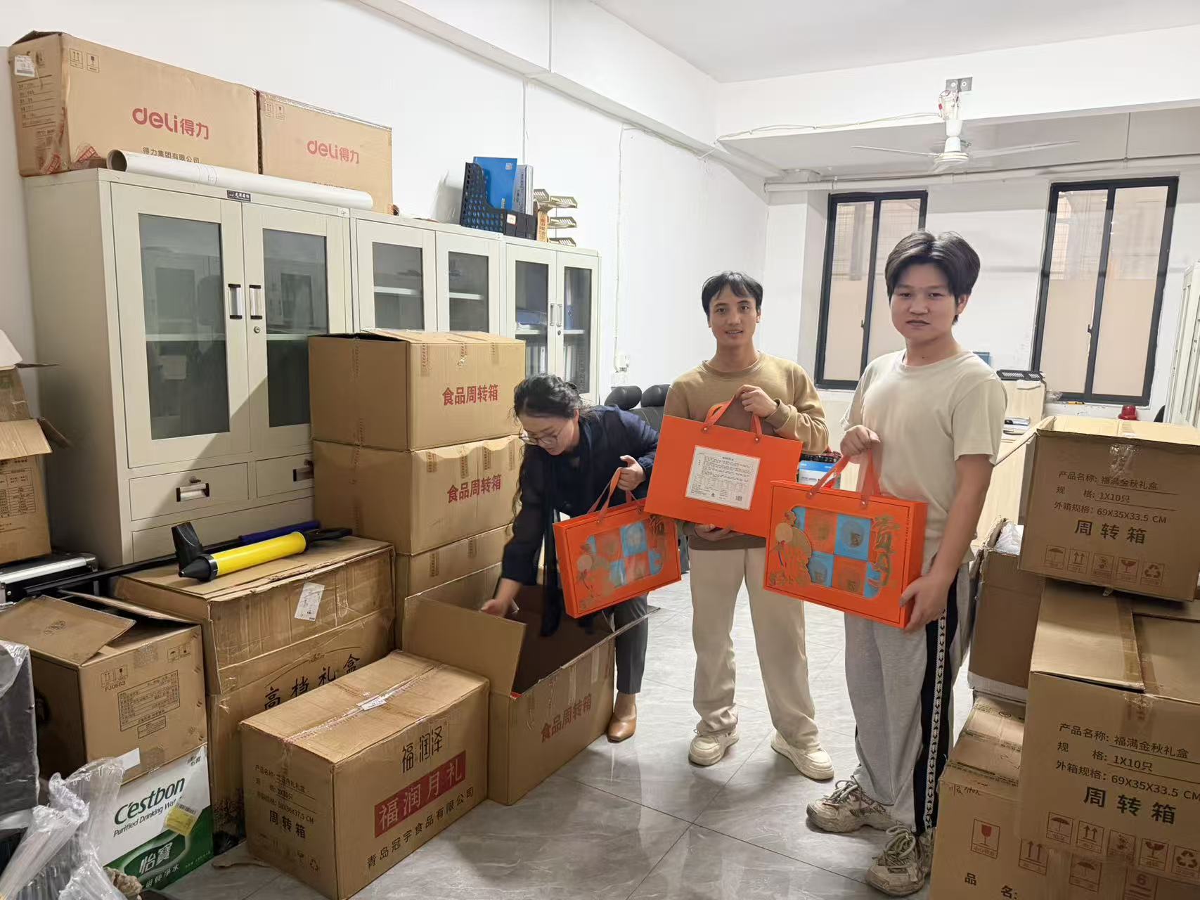 WholeChainTech Celebrates Mid-Autumn Festival with Care Packages for Employees